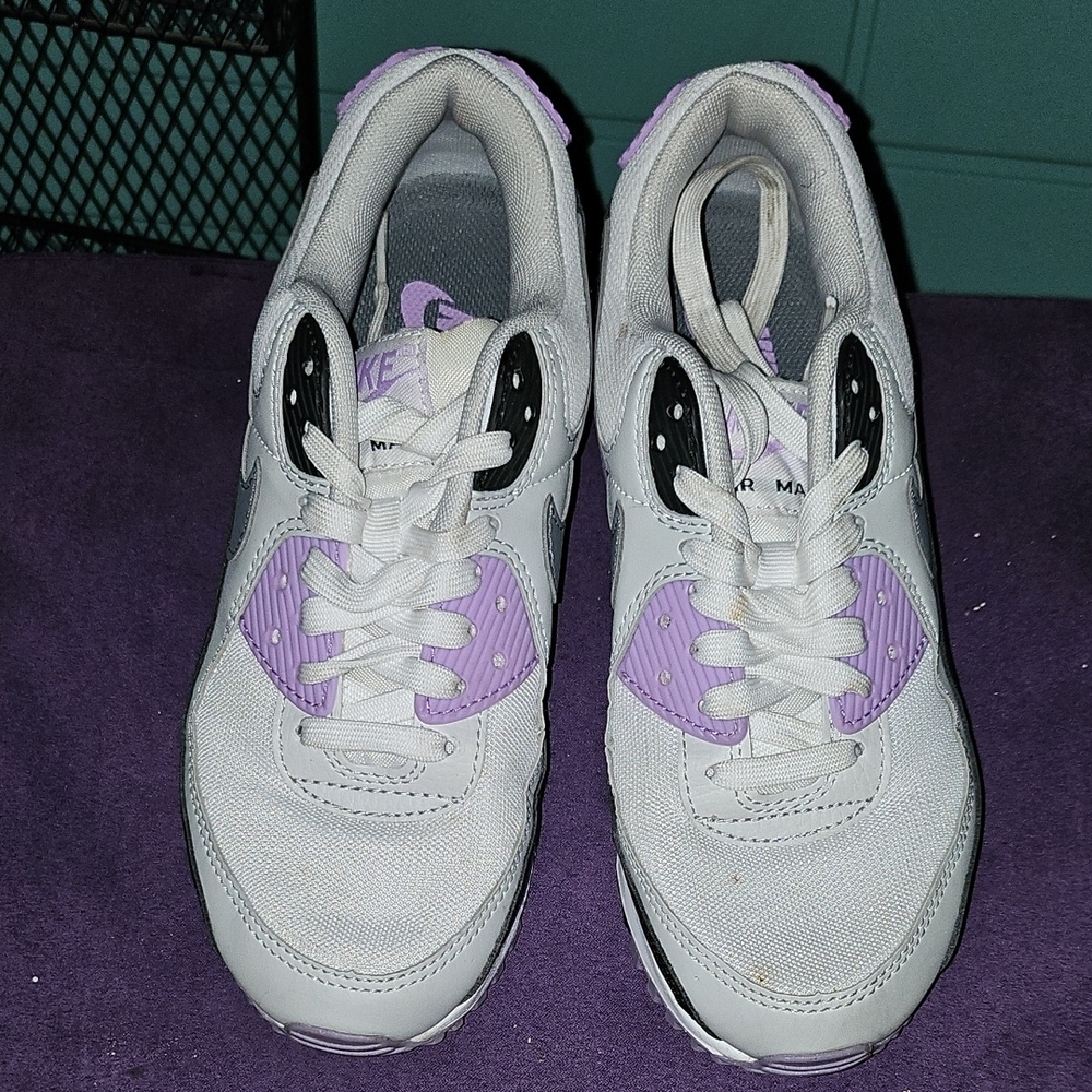 Nike Women's White and Purple Sneakers